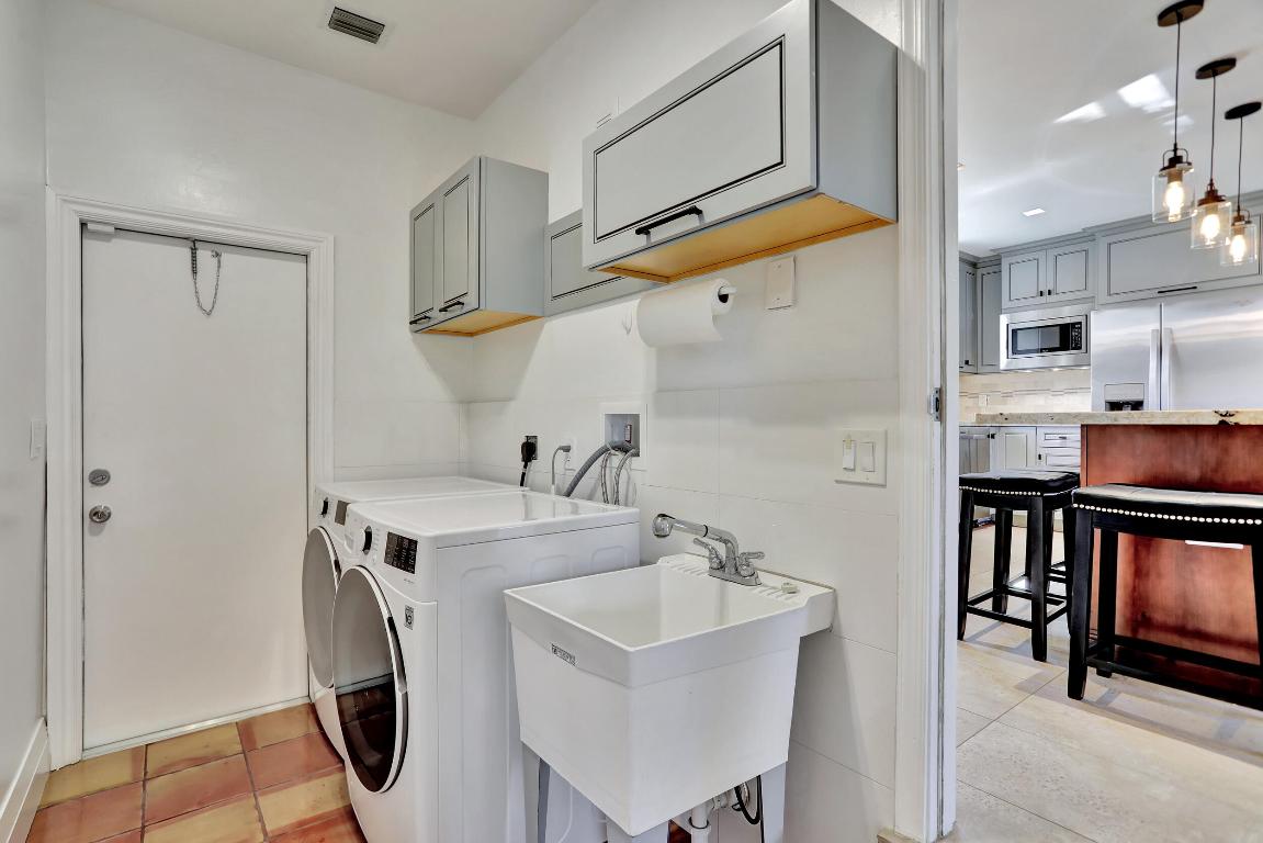 810 NE 4th Street, Deerfield Beach