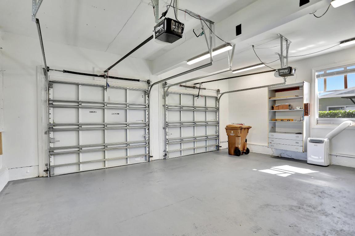 810 NE 4th Street, Deerfield Beach