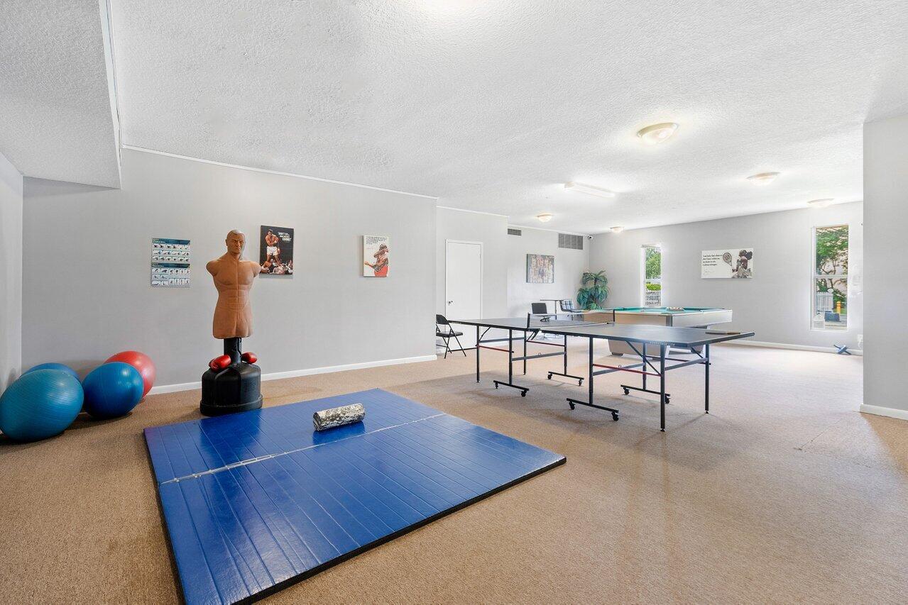 480 Executive Center Drive 1b