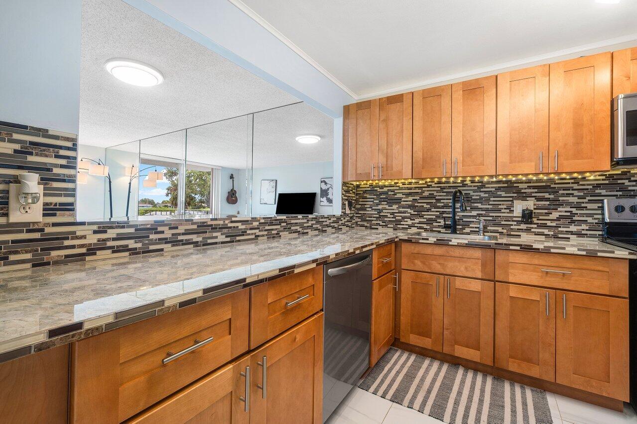 480 Executive Center Drive 1b