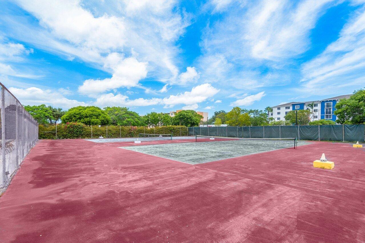 480 Executive Center Drive 1b
