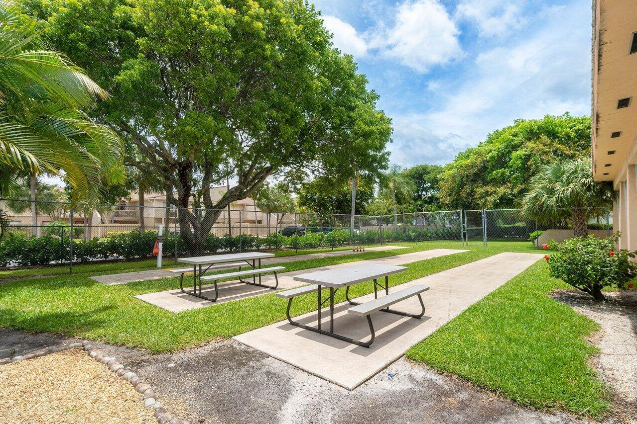 480 Executive Center Drive 1b