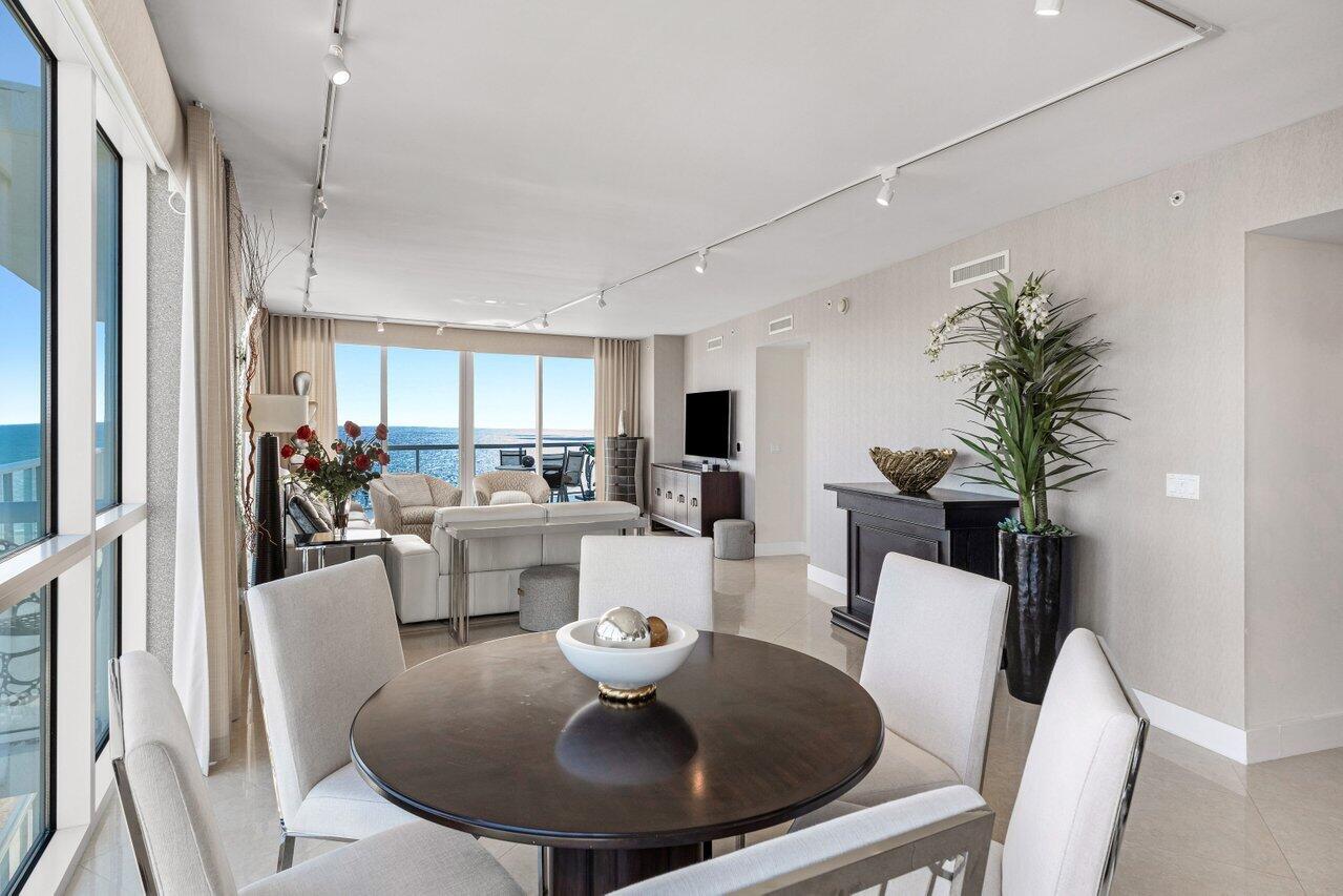 1 N Ocean Boulevard 1607