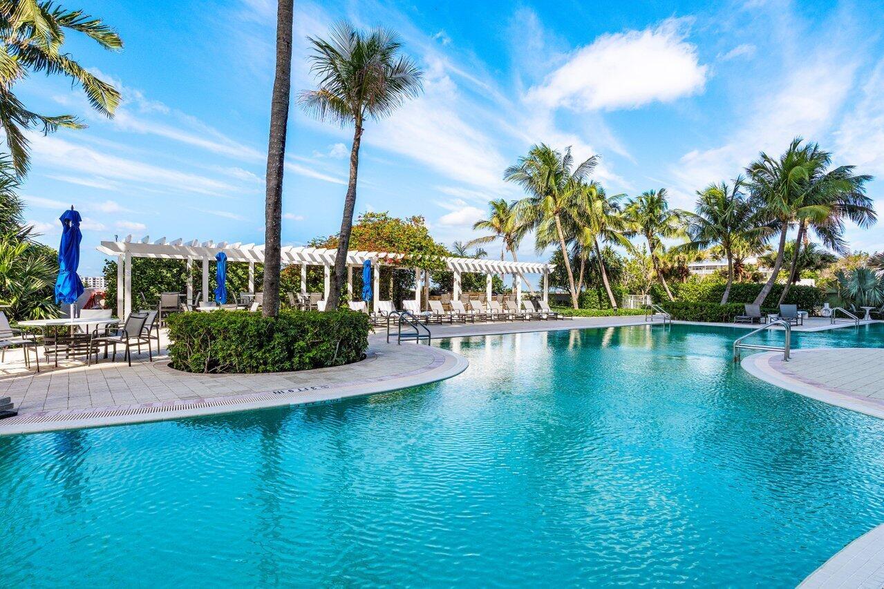1 N Ocean Boulevard 1607