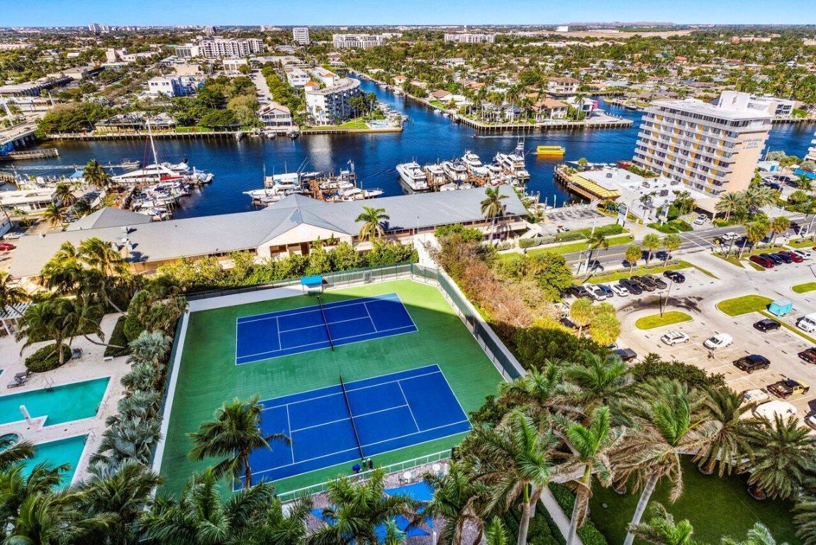 1 N Ocean Boulevard 1607