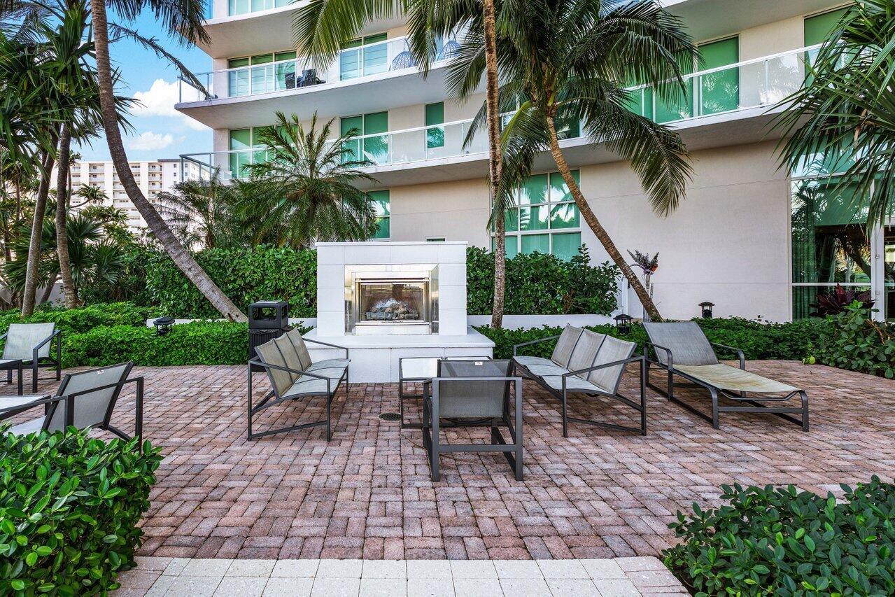1 N Ocean Boulevard 1607
