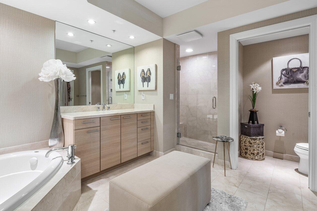 1 N Ocean Boulevard 1607