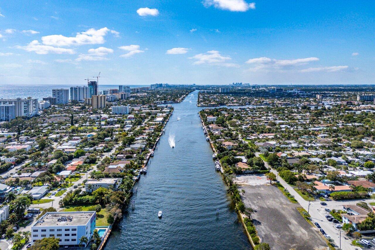 1 N Ocean Boulevard 1607