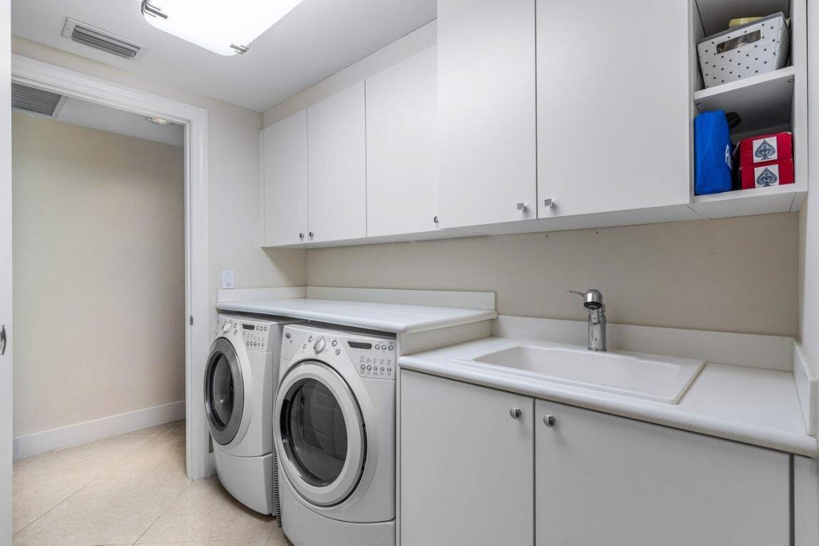 1 N Ocean Boulevard 1607