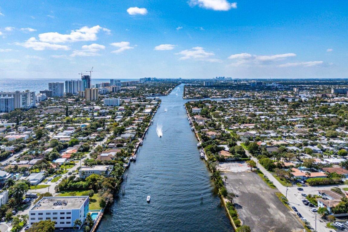 1 N Ocean Boulevard 1607