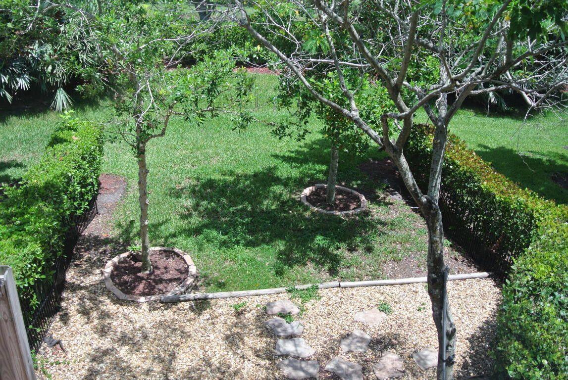 6679 Old Farm Trail