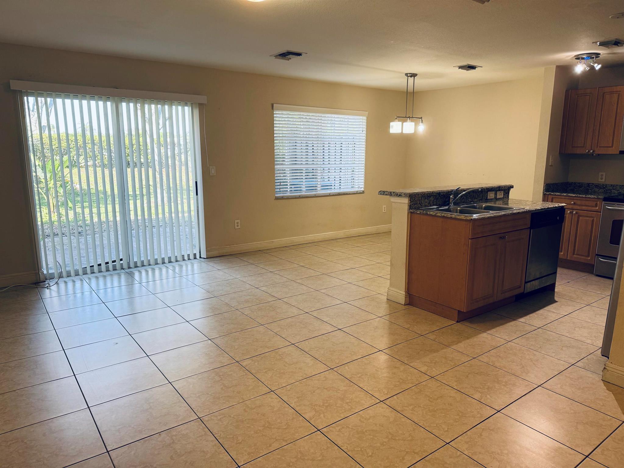6679 Old Farm Trail