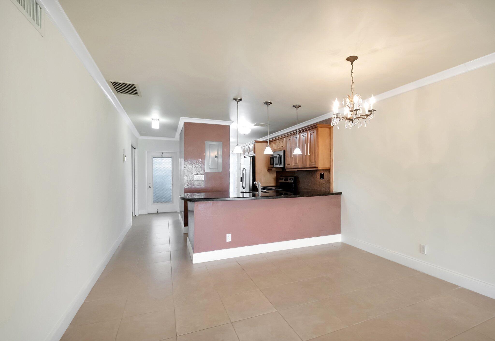 2840 SW 13th Street 104