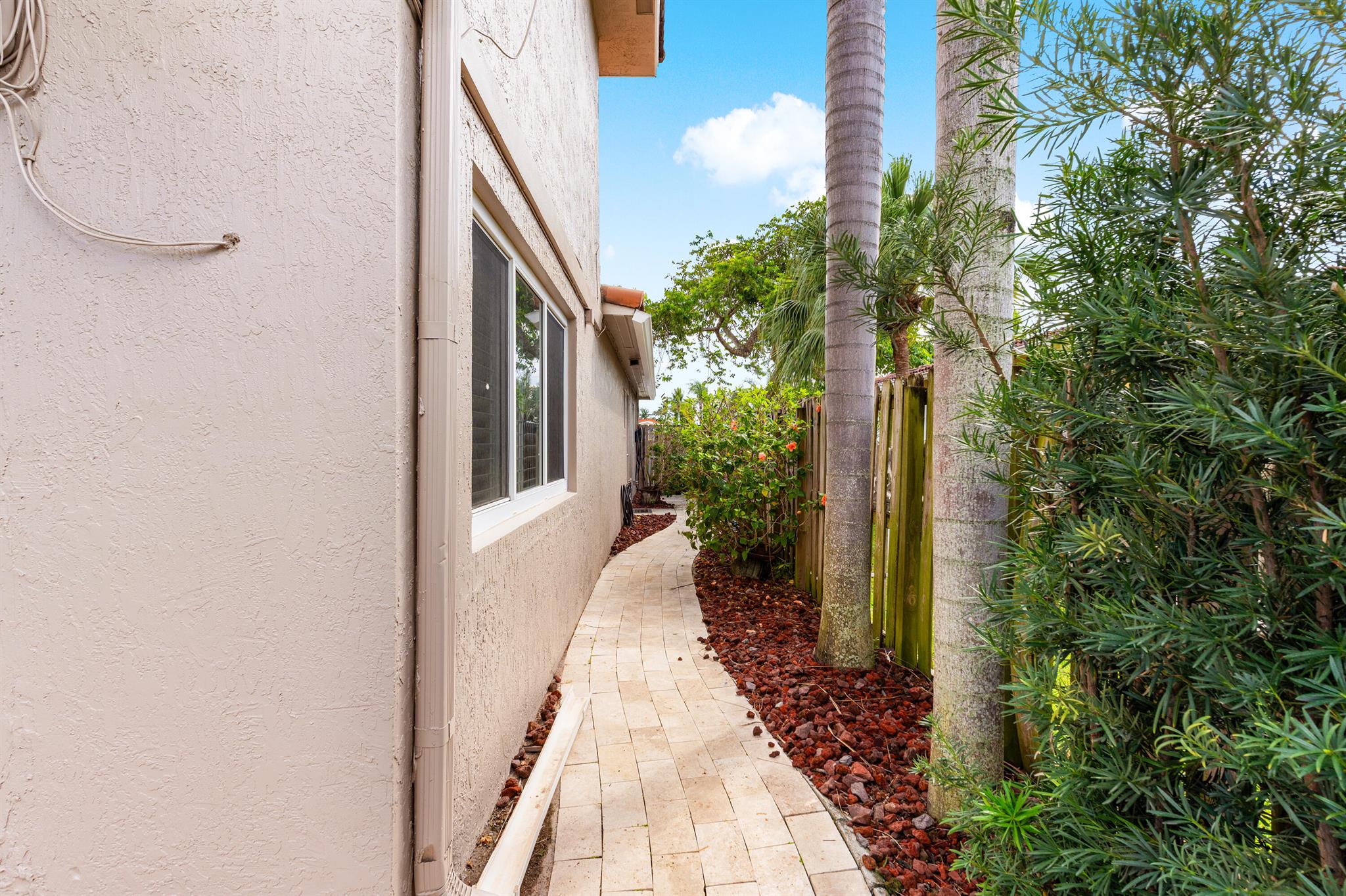 209 SE 3rd Terrace
