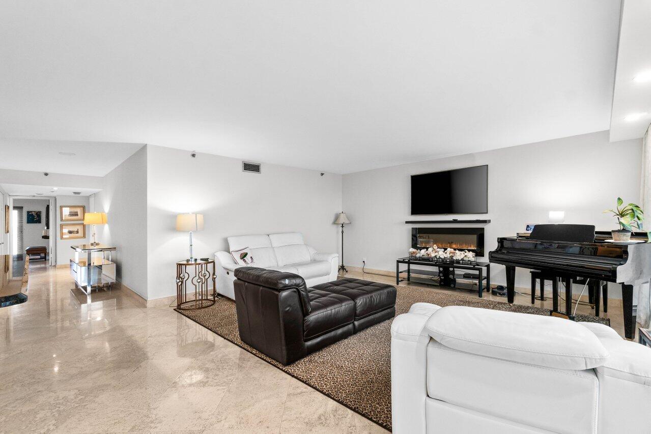 4301 N Ocean Boulevard 1107