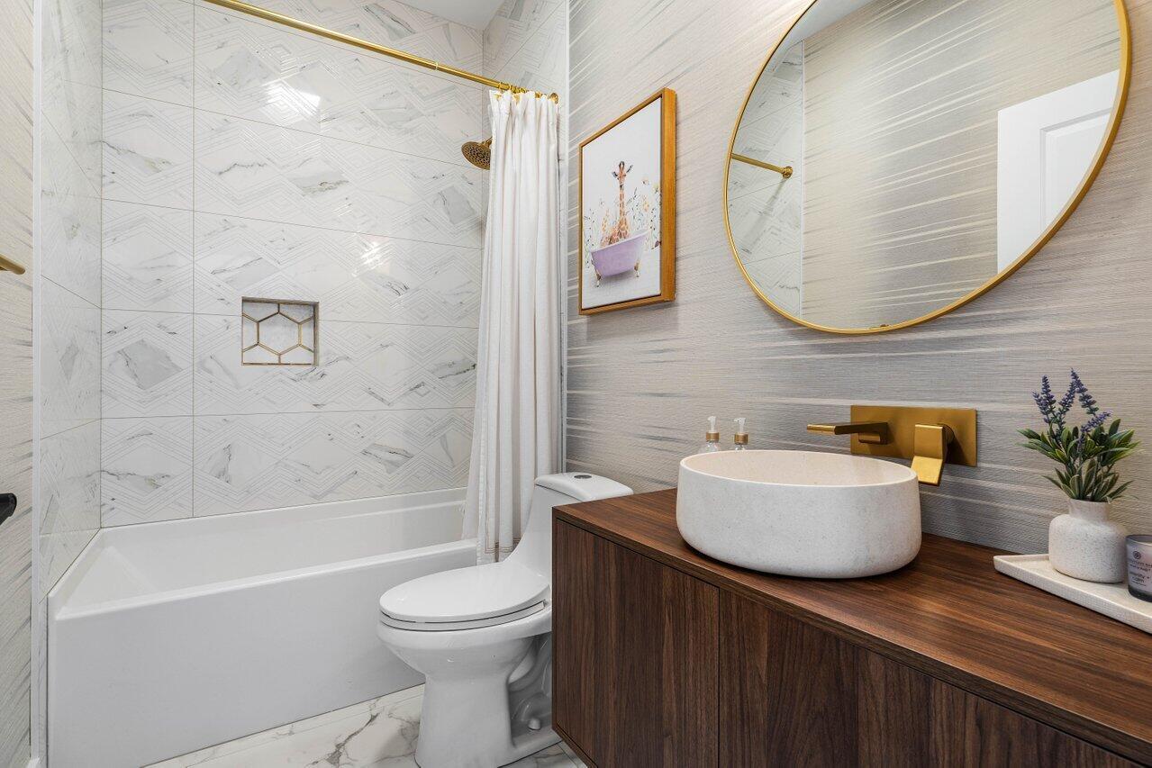 12363 Clearfalls Drive