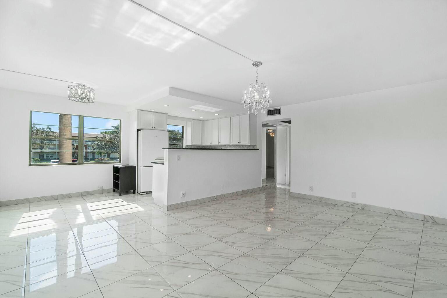 351 Mansfield I