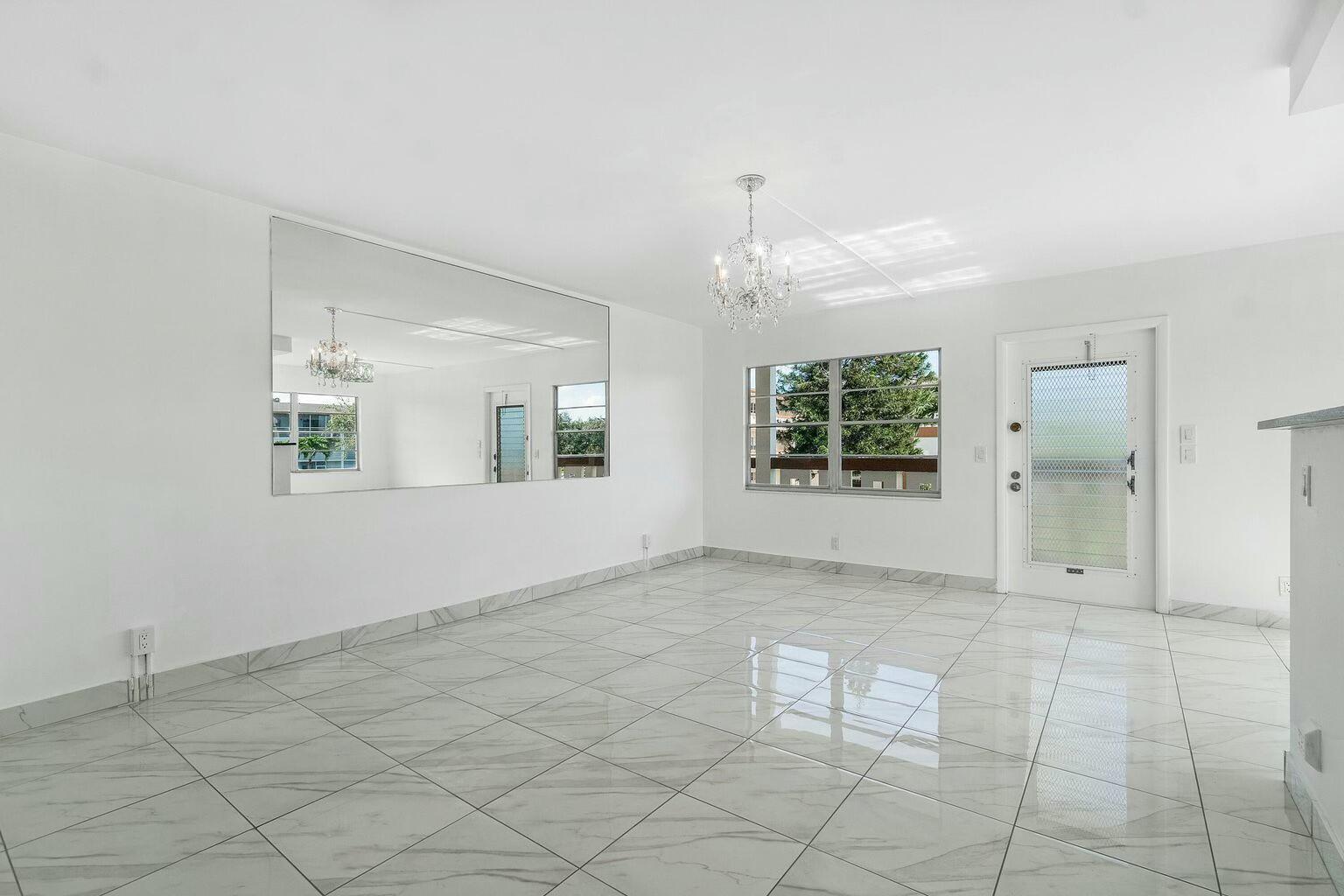 351 Mansfield I