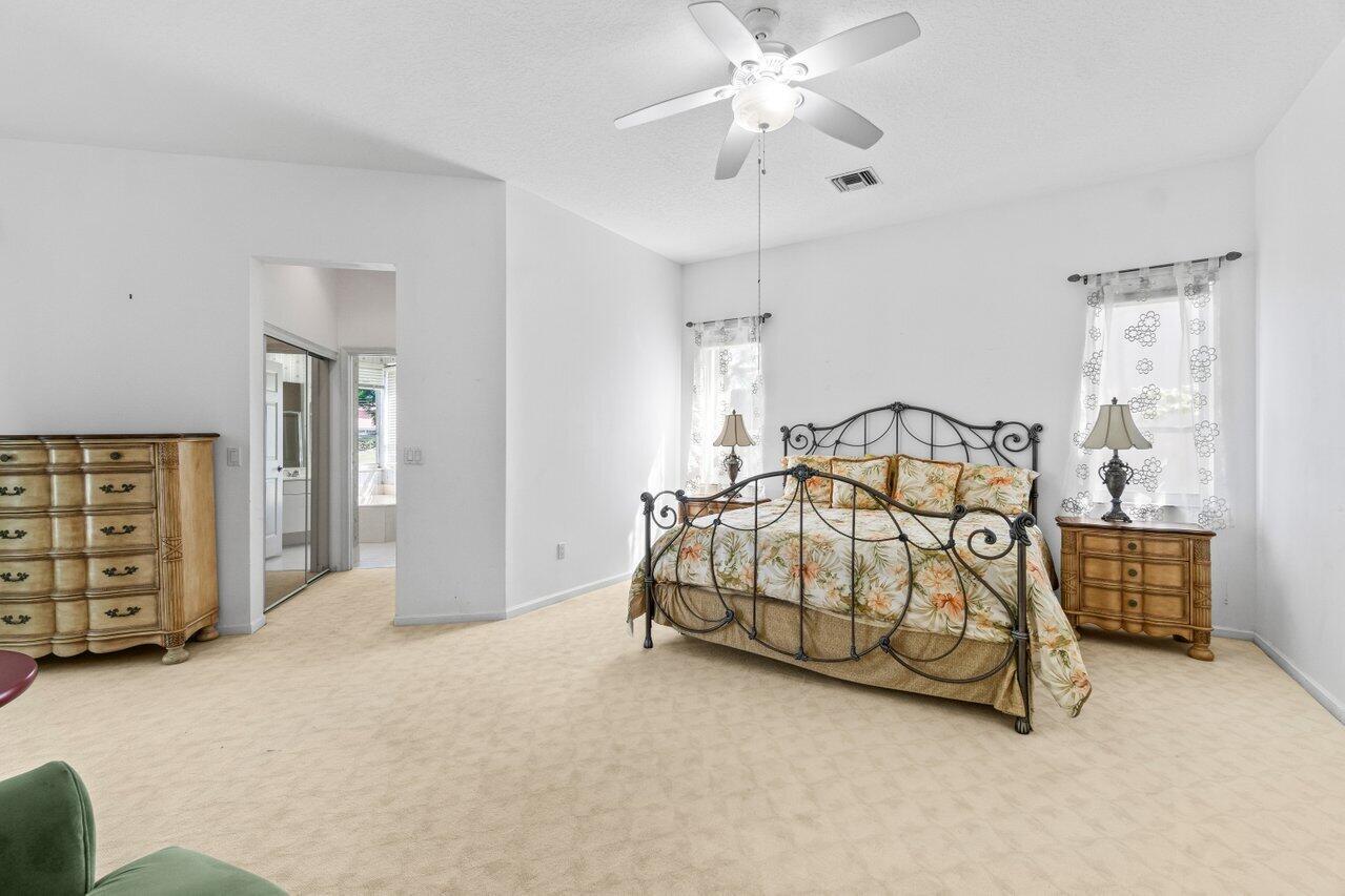 12811 Hyland Circle