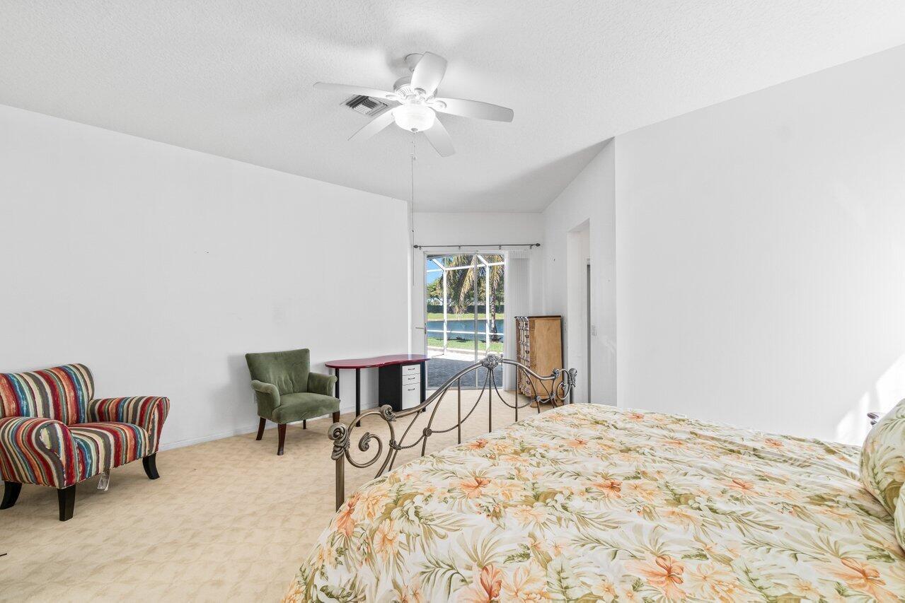 12811 Hyland Circle
