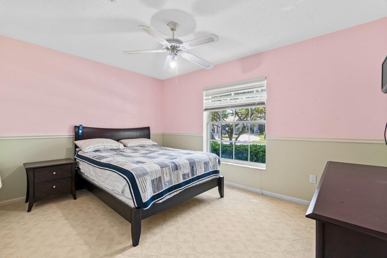 12811 Hyland Circle