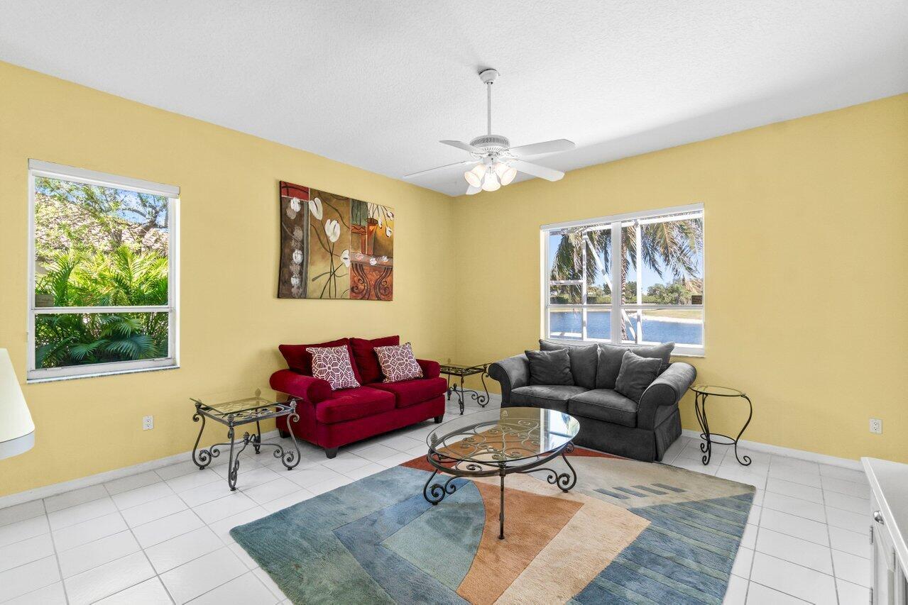 12811 Hyland Circle