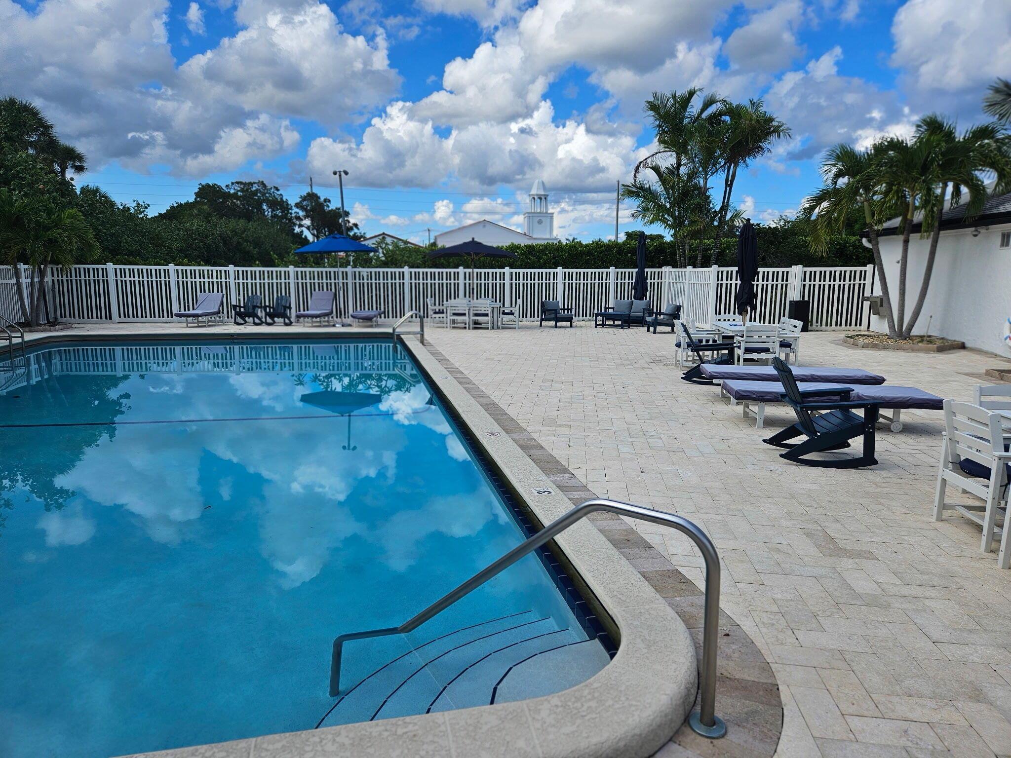 301 Del Rio Boulevard