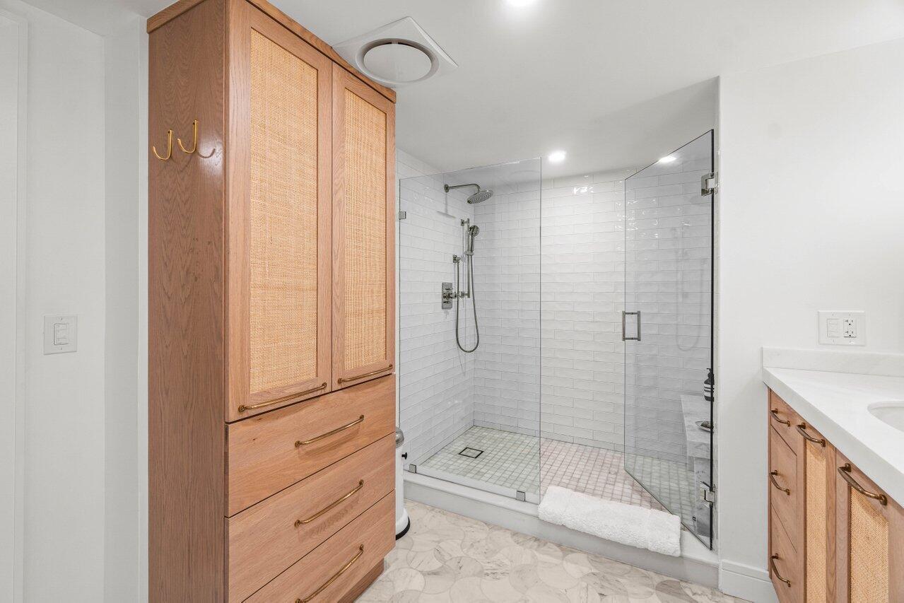 4301 N Ocean Boulevard 201