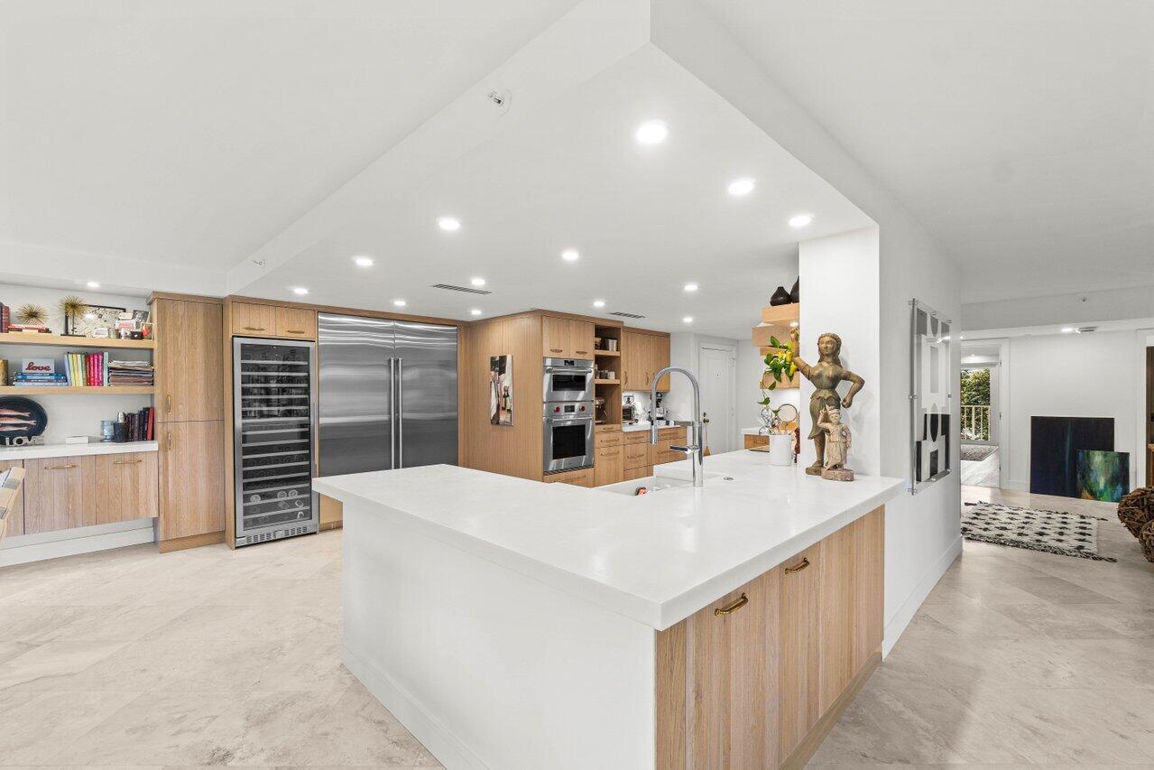 4301 N Ocean Boulevard 201