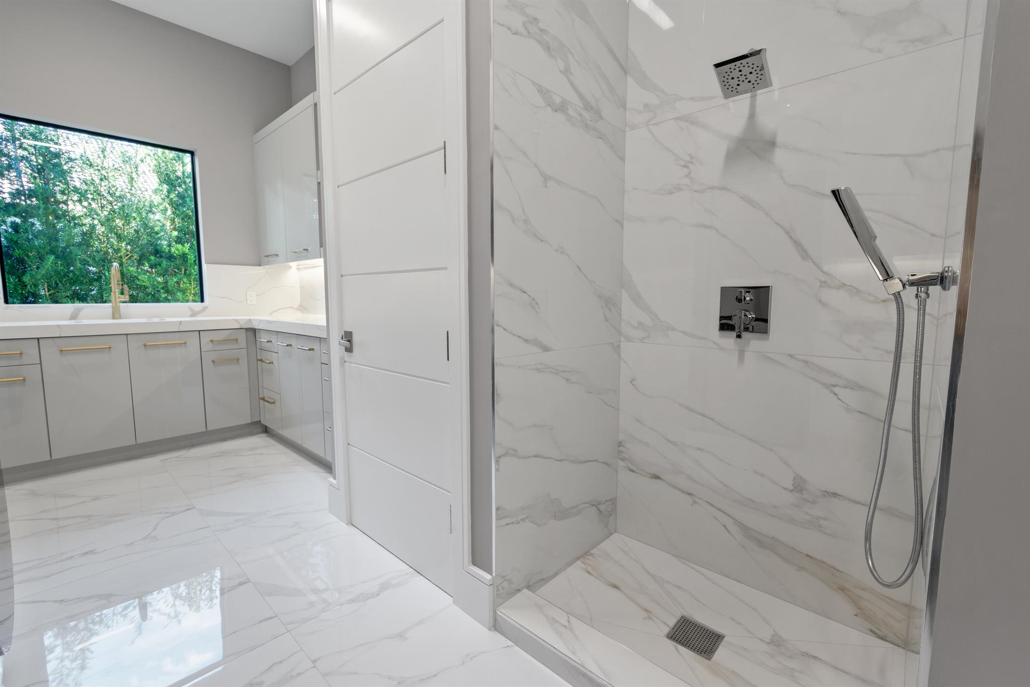 8235 Twin Lake Drive