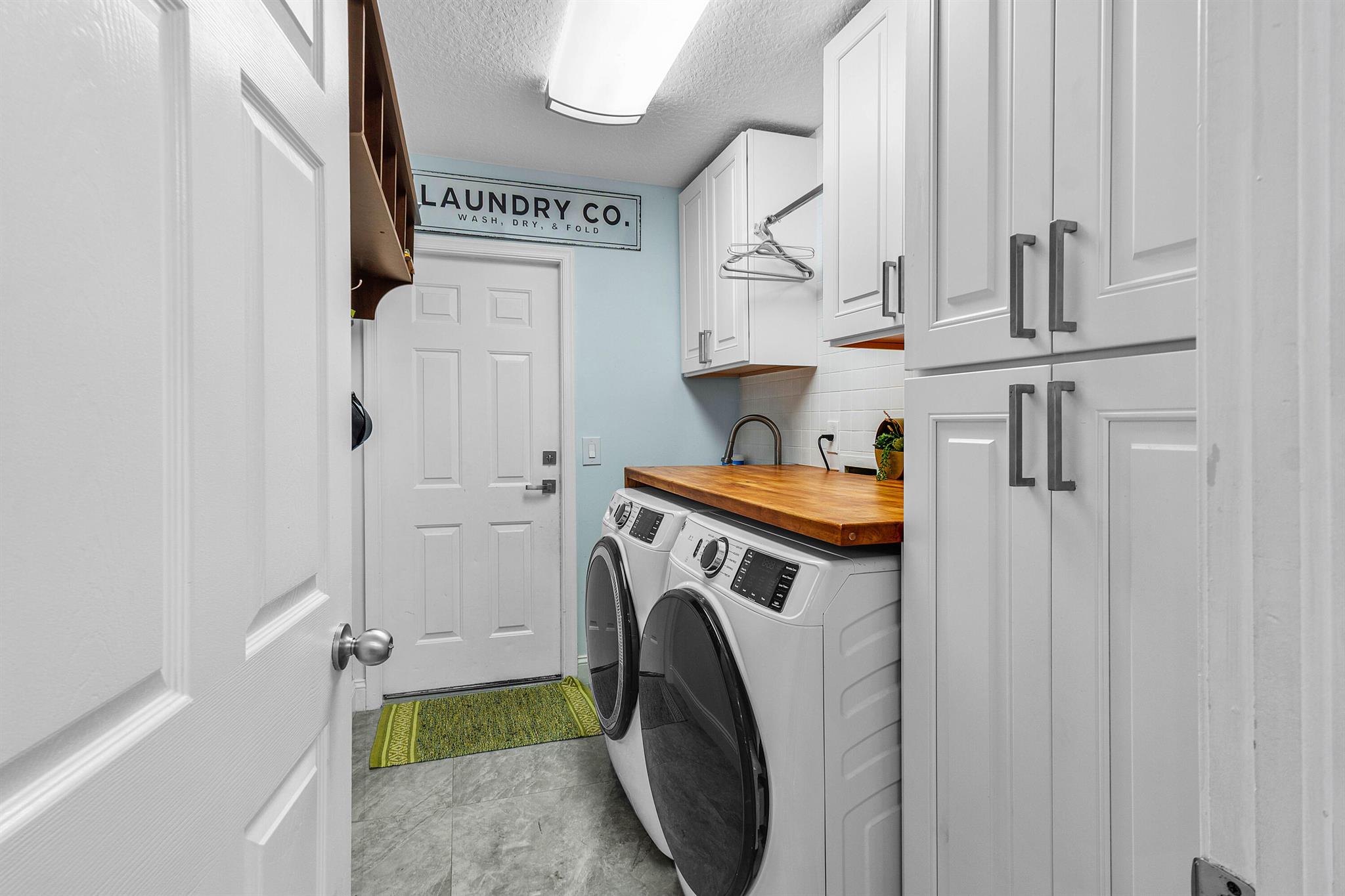 10727 Avenida Santa Ana