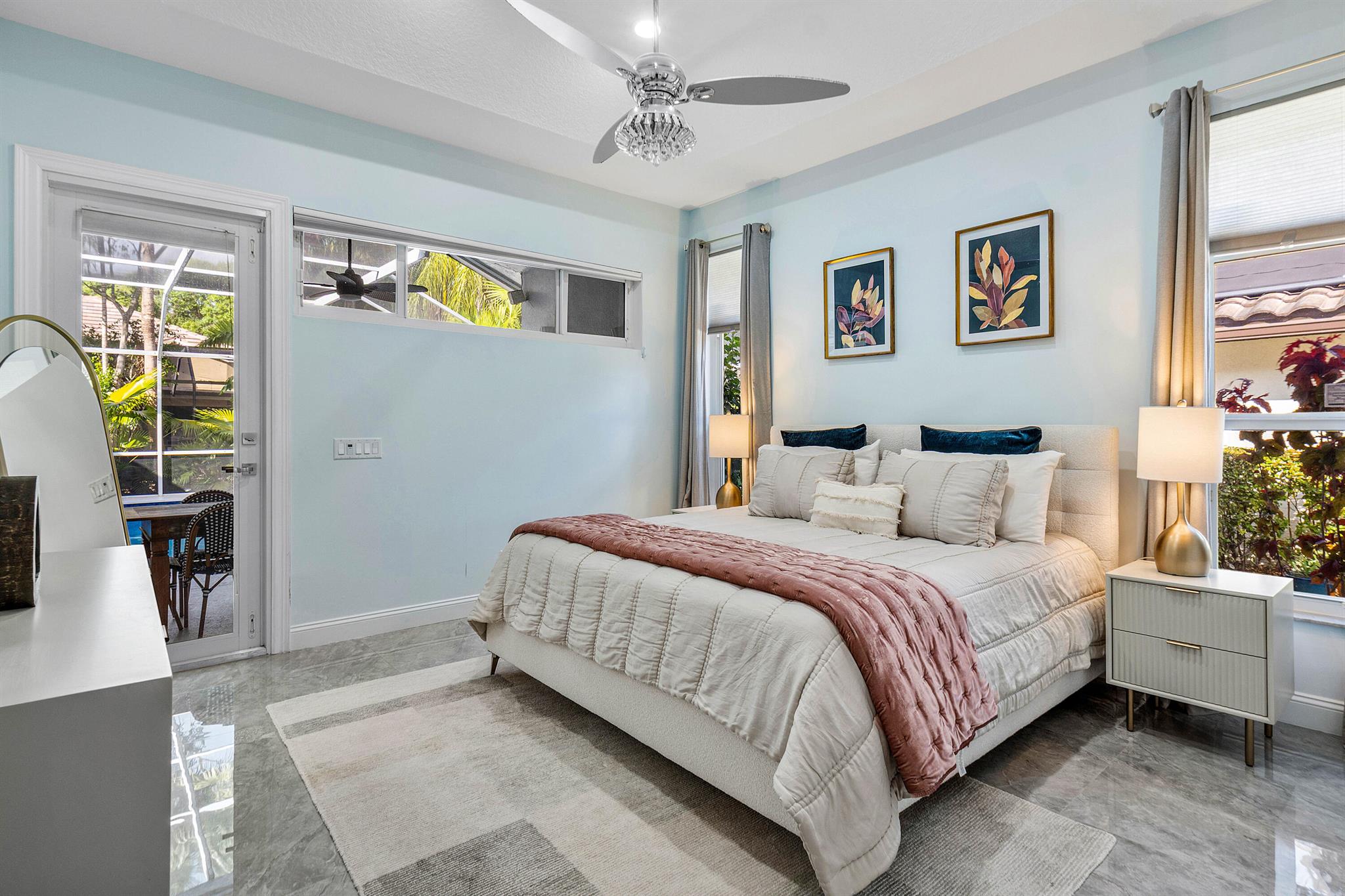 10727 Avenida Santa Ana