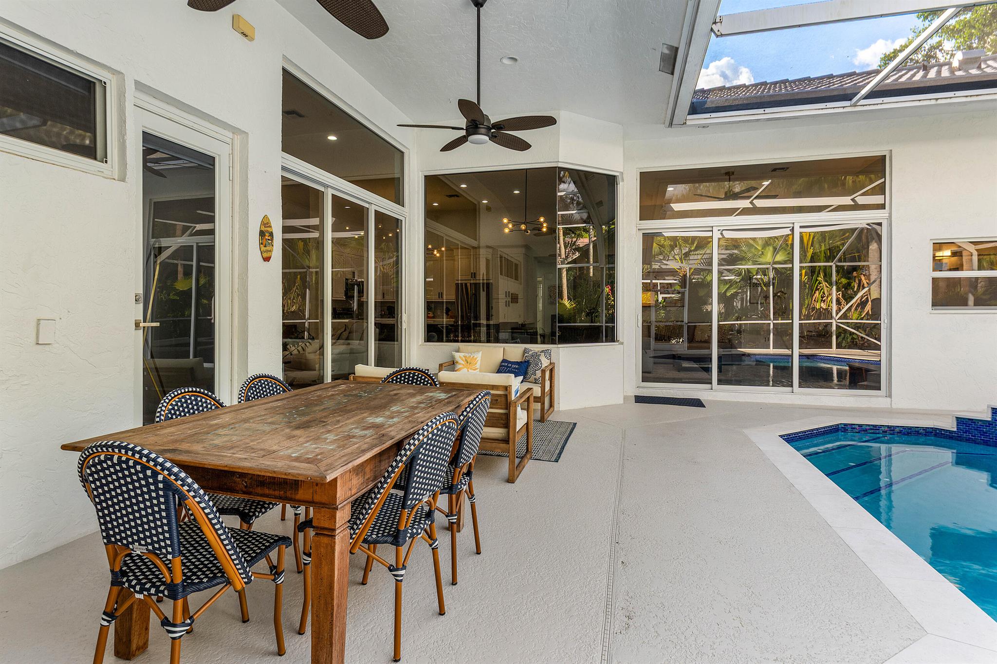 10727 Avenida Santa Ana