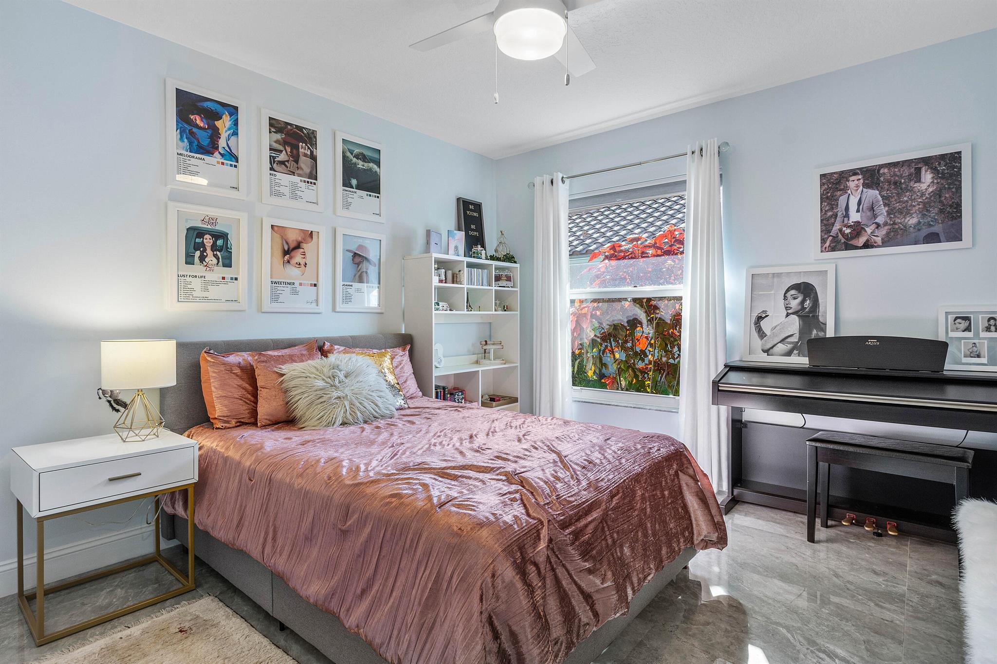 10727 Avenida Santa Ana