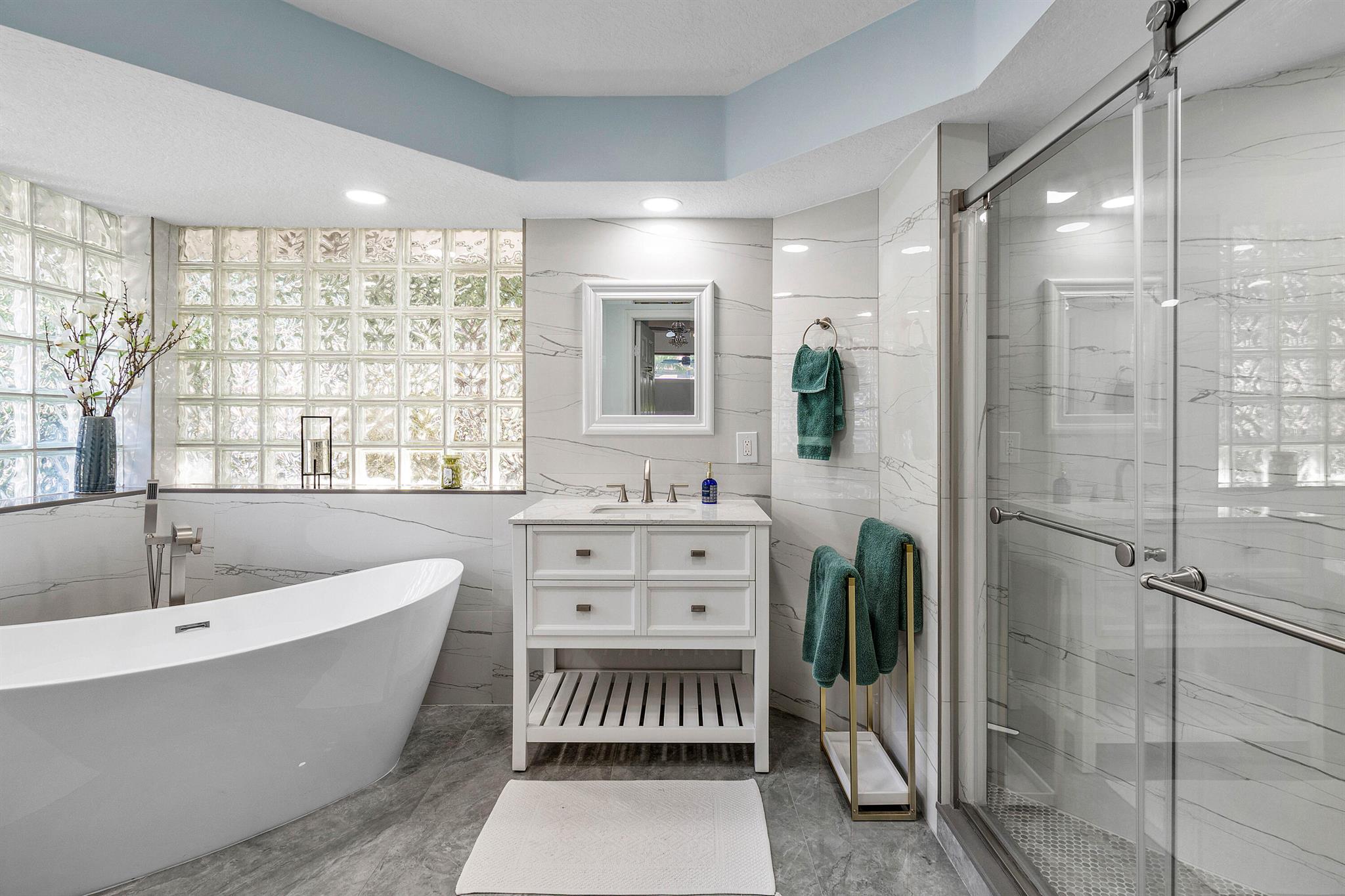 10727 Avenida Santa Ana