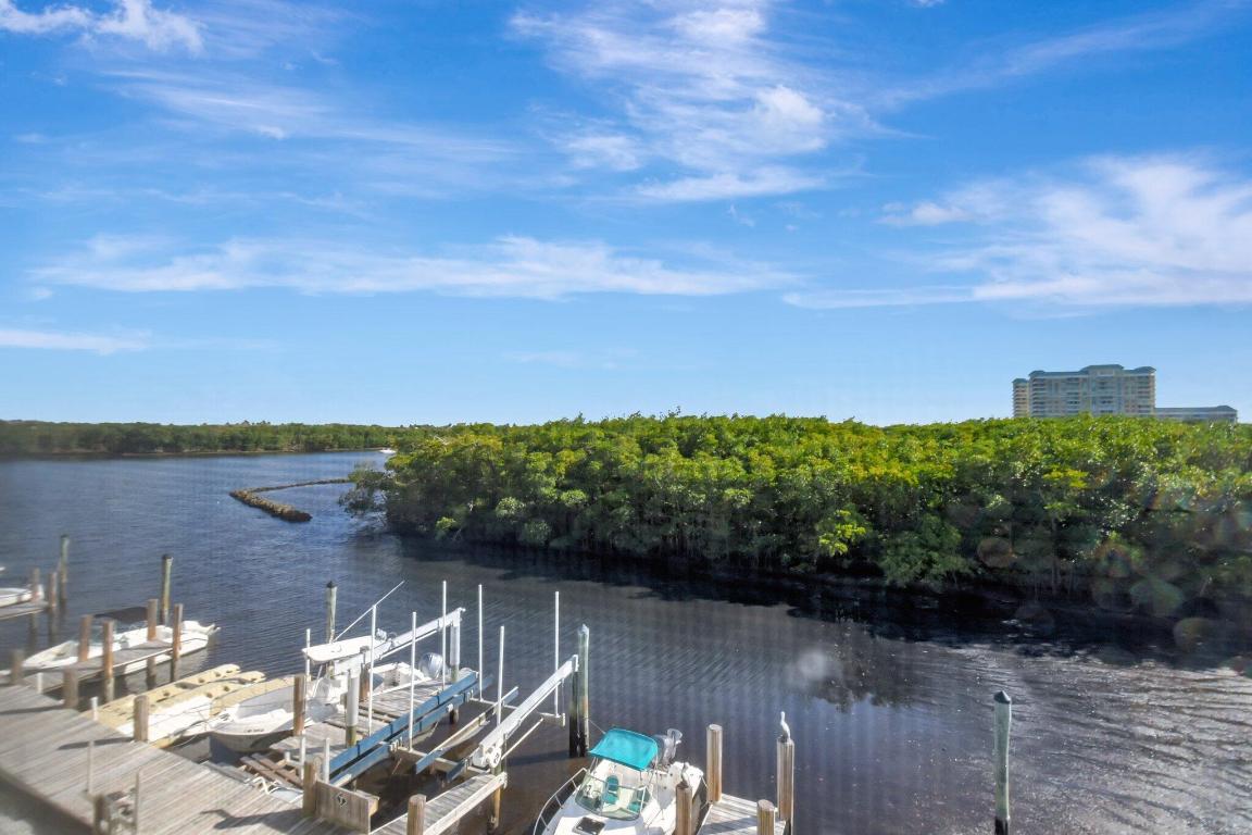 689 NE 6th Court 3070, Boynton Beach Unit: 3070