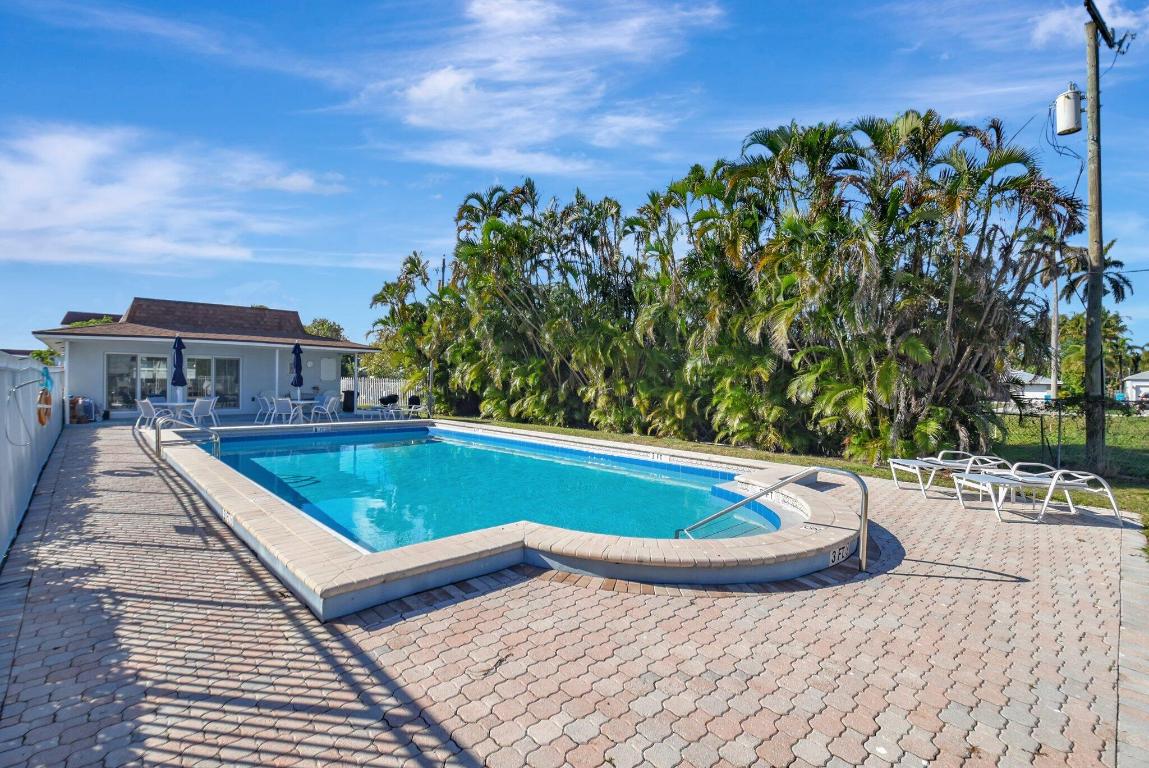 689 NE 6th Court 3070, Boynton Beach Unit: 3070