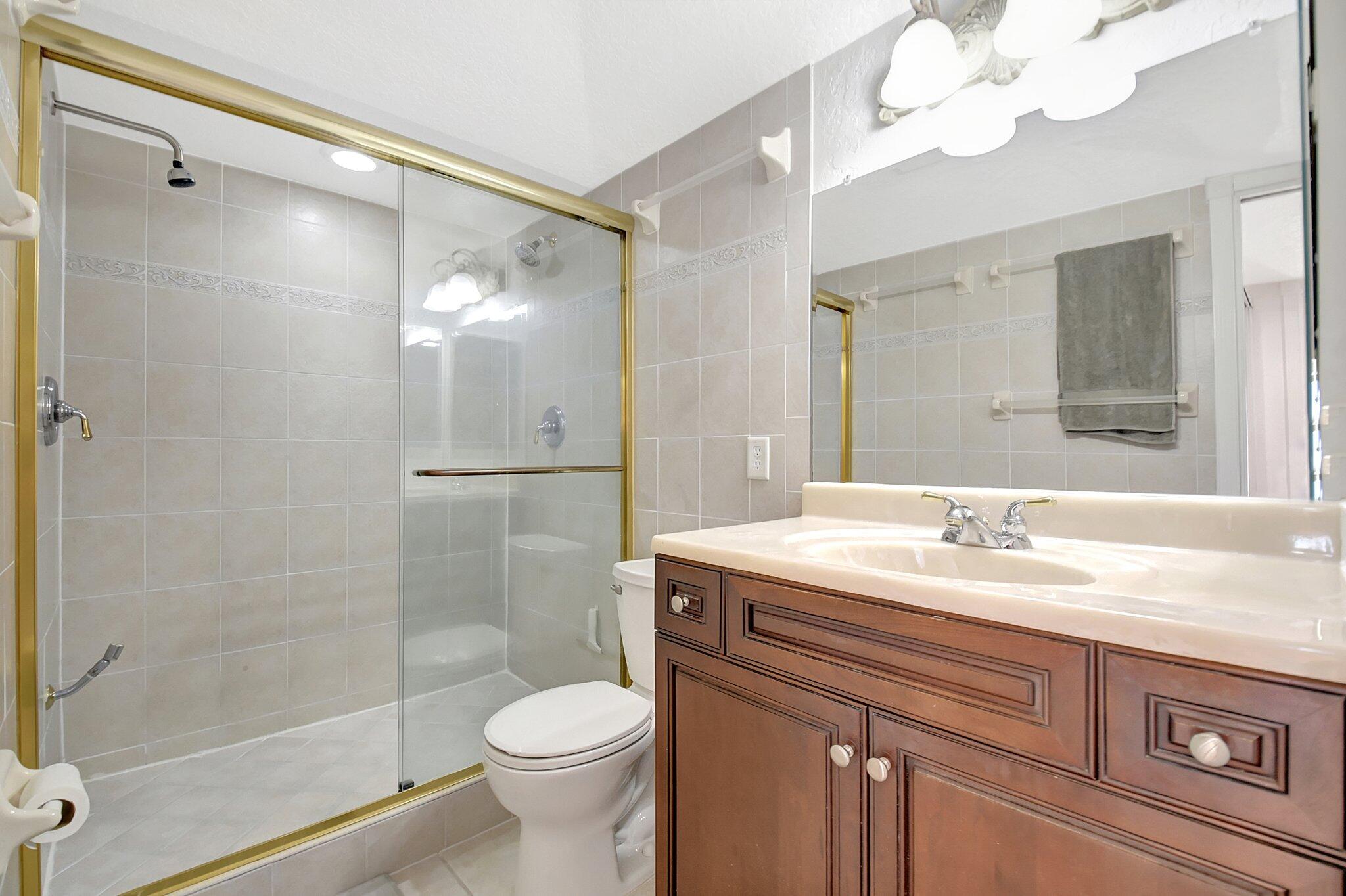 689 NE 6th Court 3070, Boynton Beach Unit: 3070