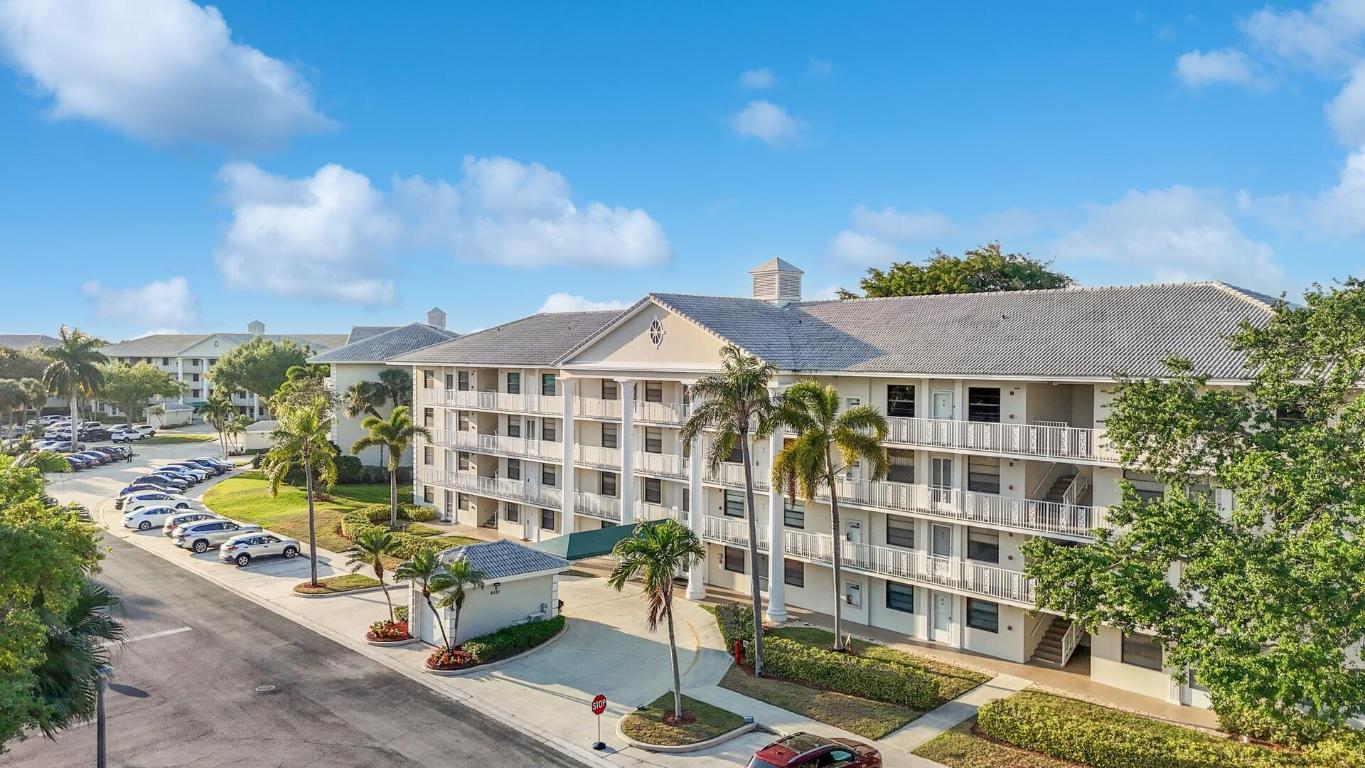 6121 Balboa Circle, 405, Boca Raton Unit: 405