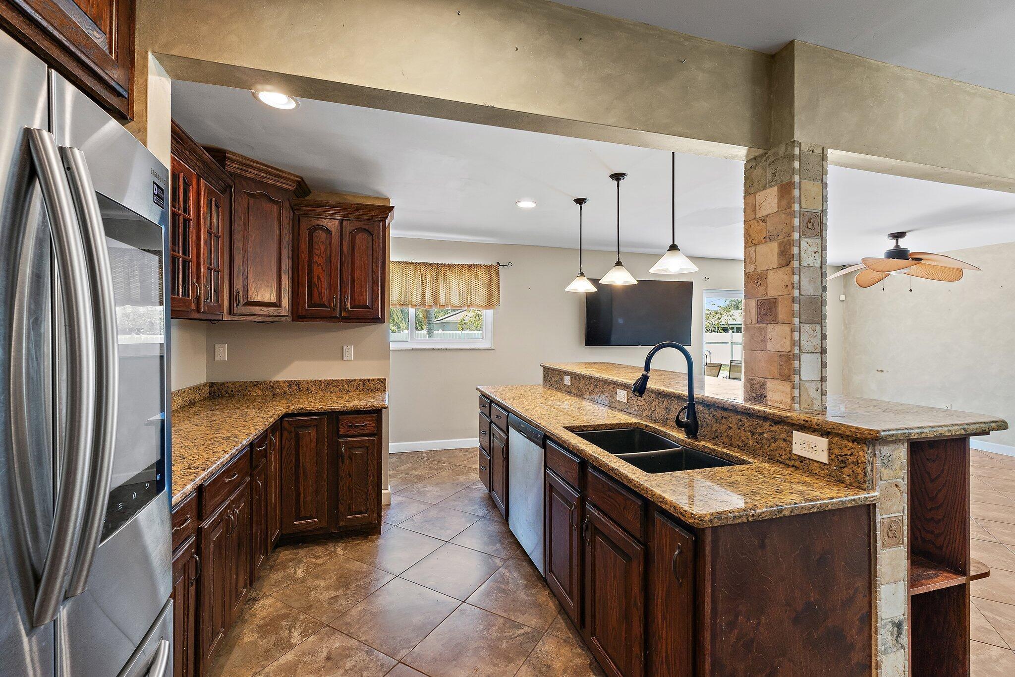 422 SE Lamon Lane