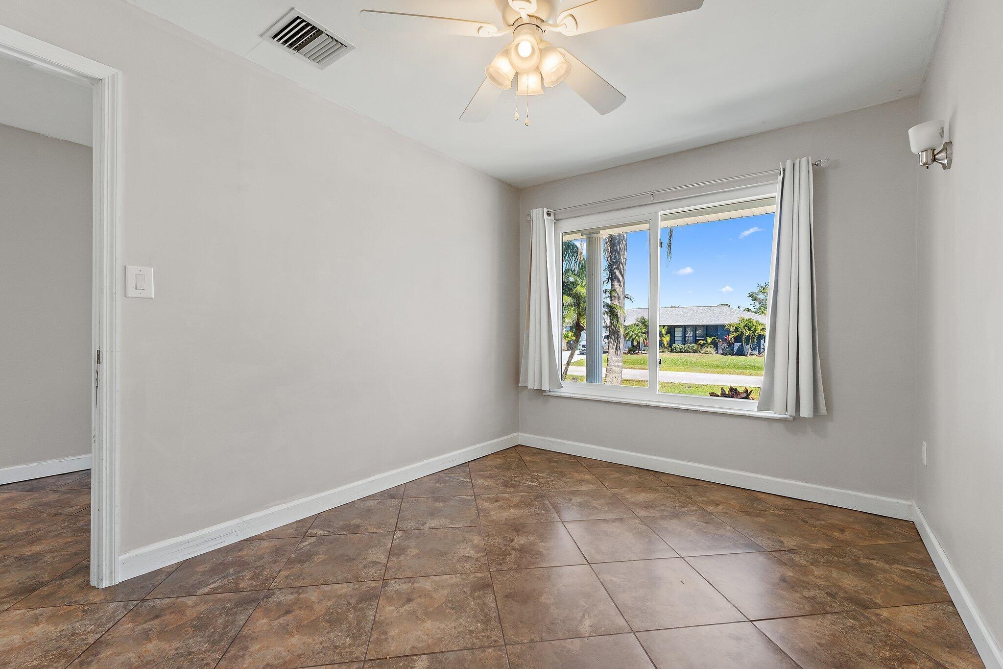 422 SE Lamon Lane
