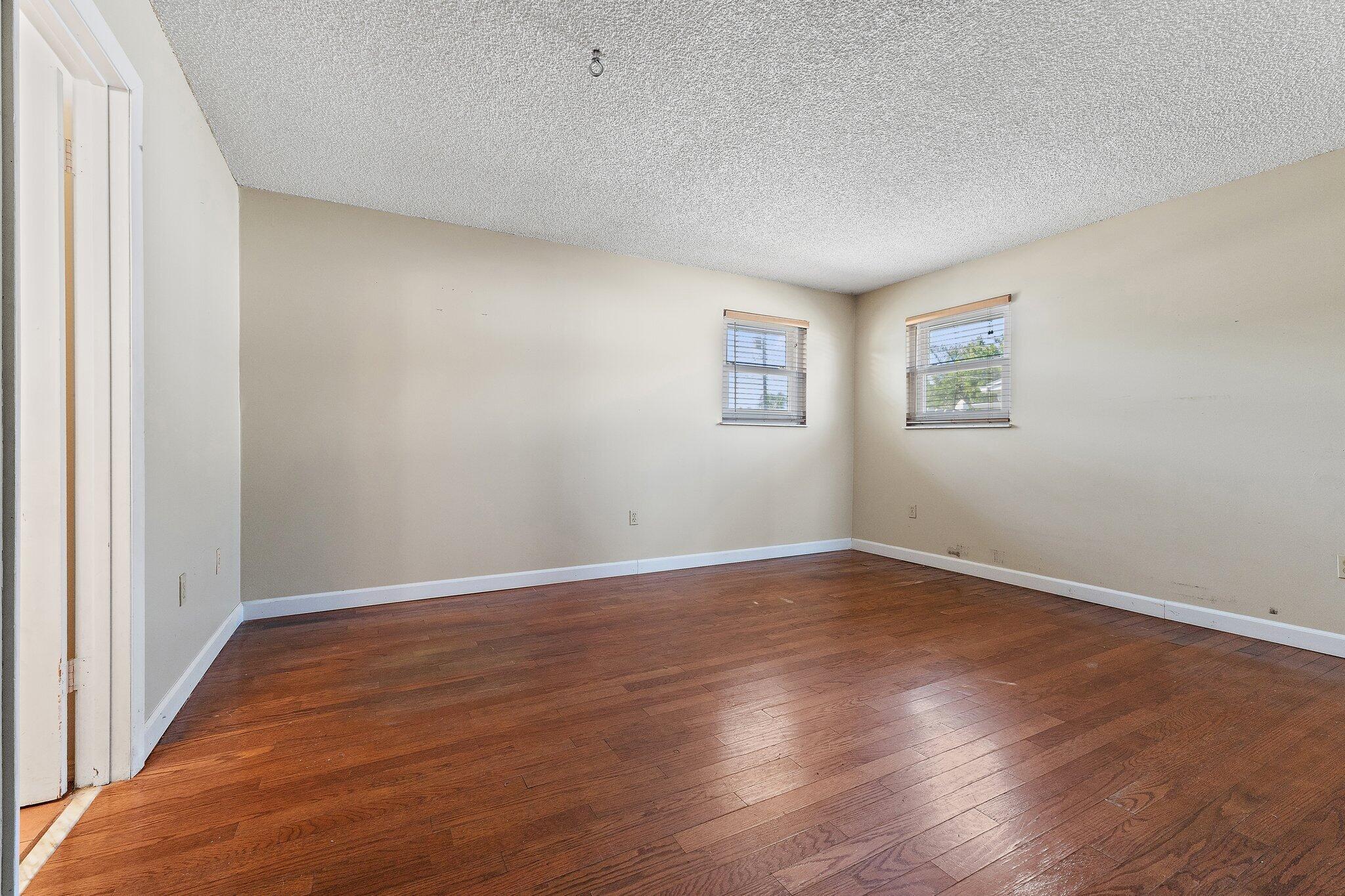 422 SE Lamon Lane