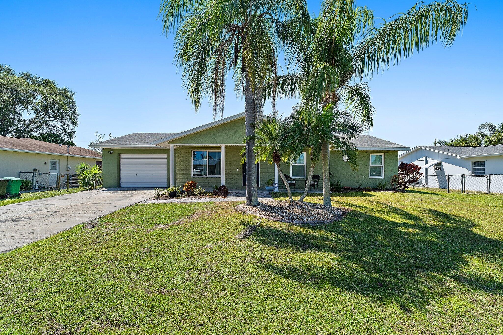 422 SE Lamon Lane