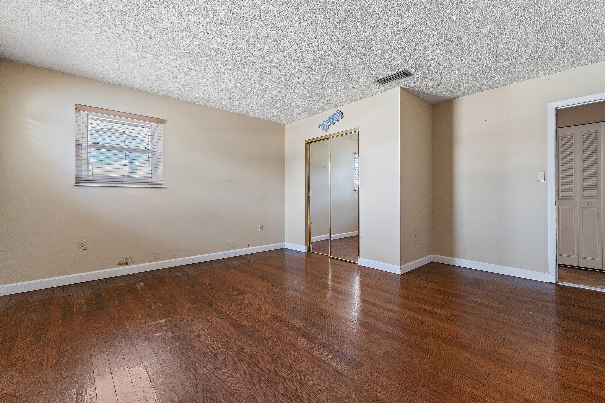 422 SE Lamon Lane