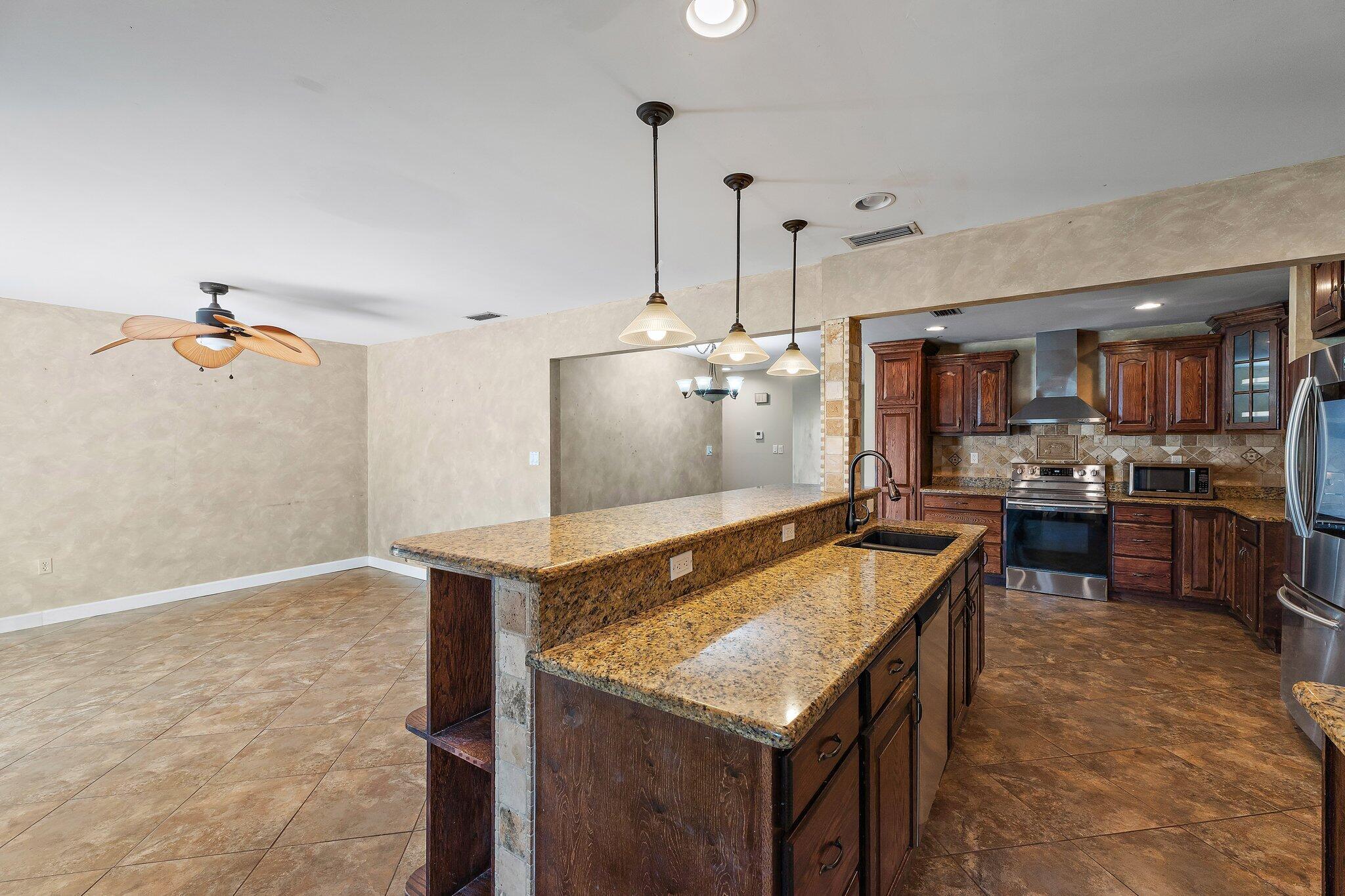 422 SE Lamon Lane