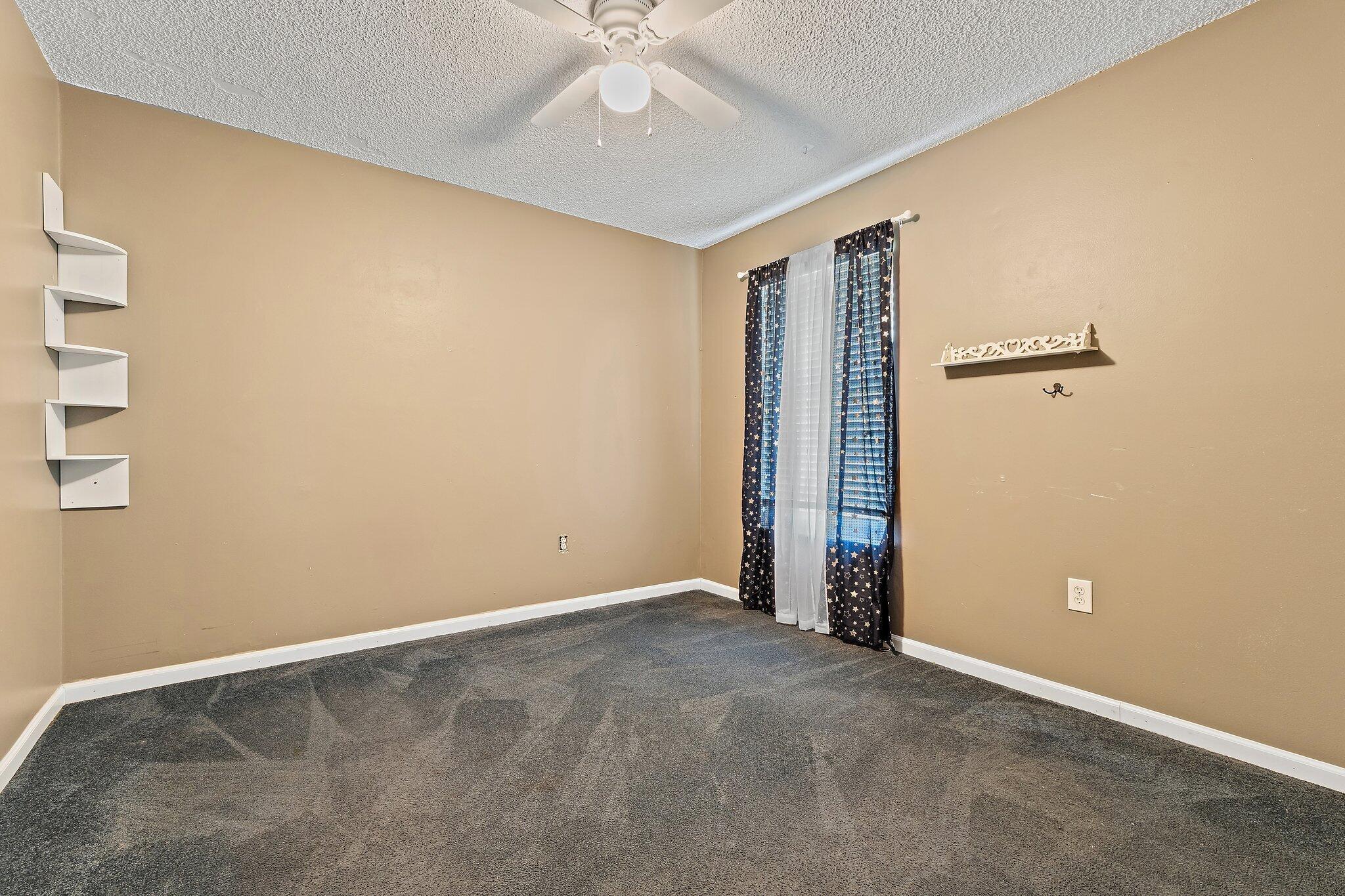 422 SE Lamon Lane