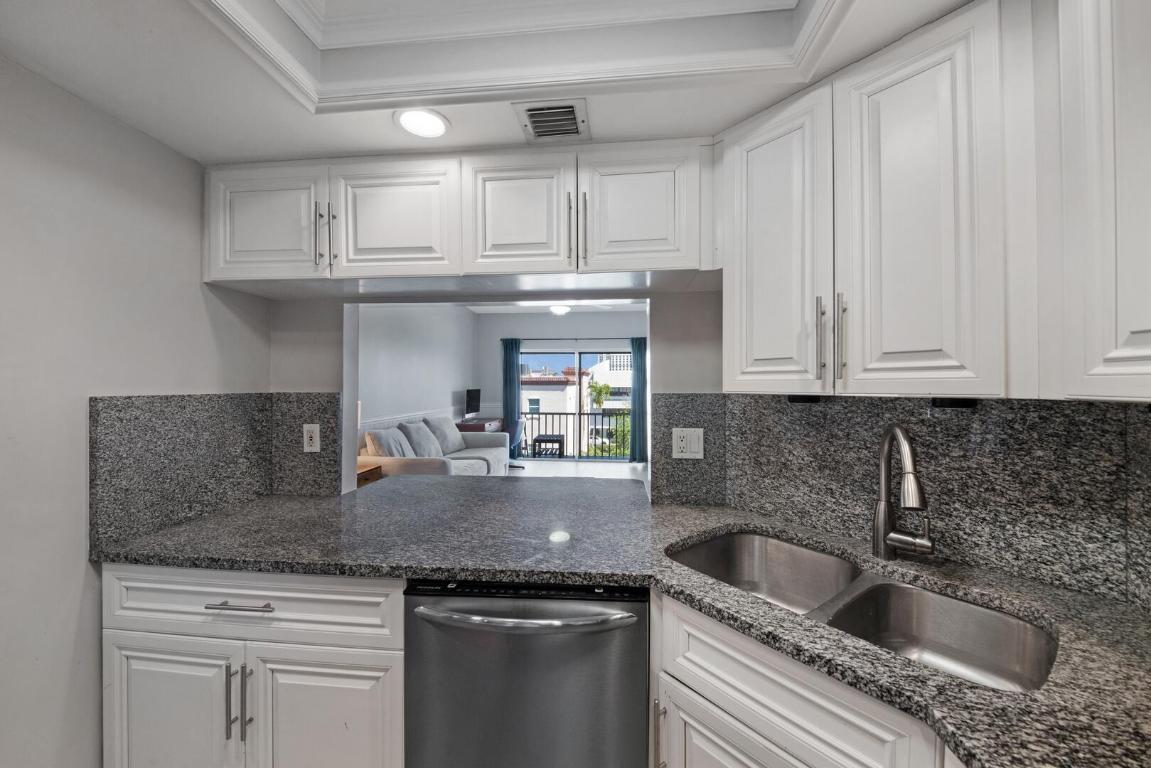 290 W Palmetto Park Road, 409, Boca Raton Unit: 409