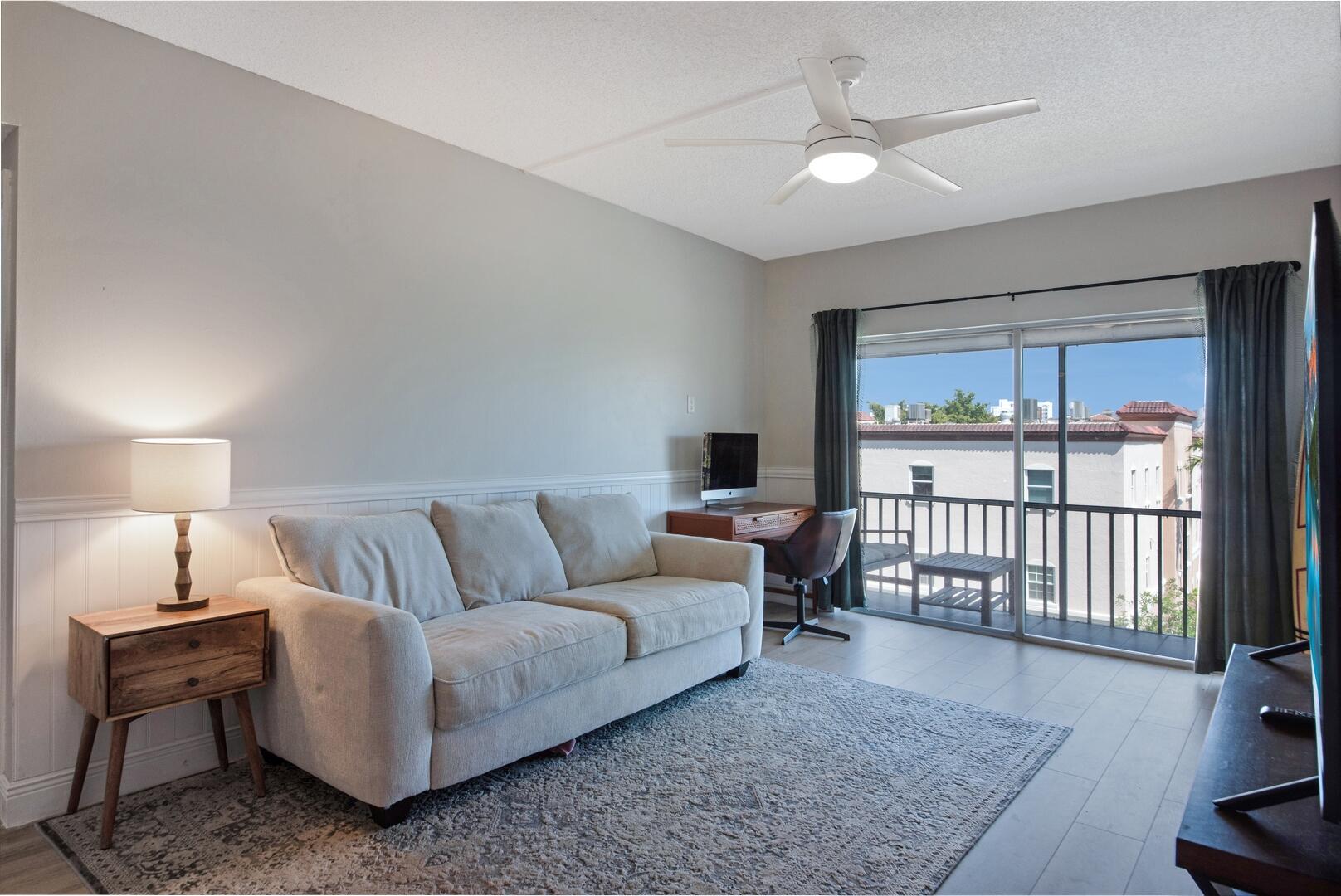 290 W Palmetto Park Road, 409, Boca Raton Unit: 409