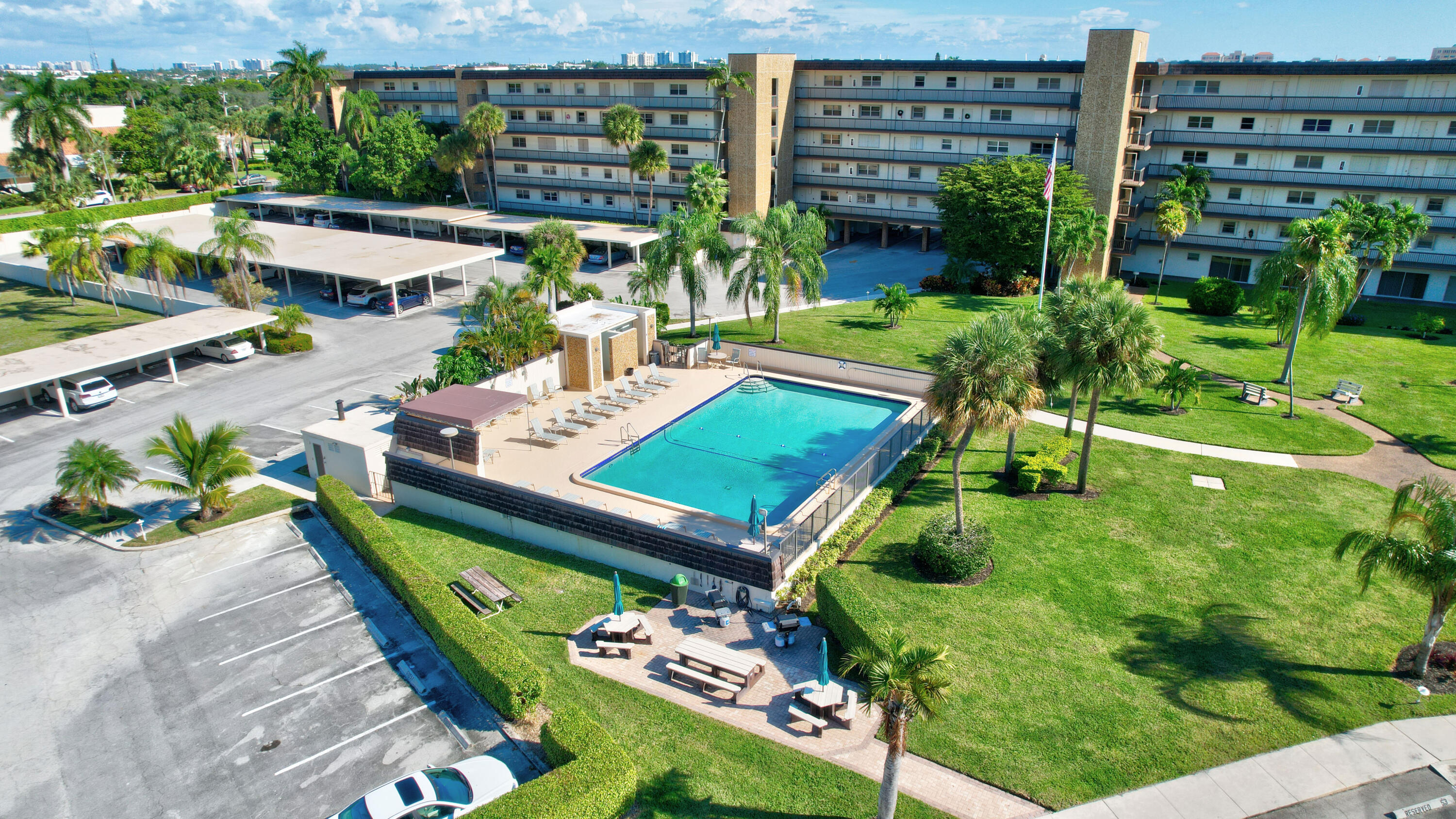 555 NW 4th 5180 Avenue 5180