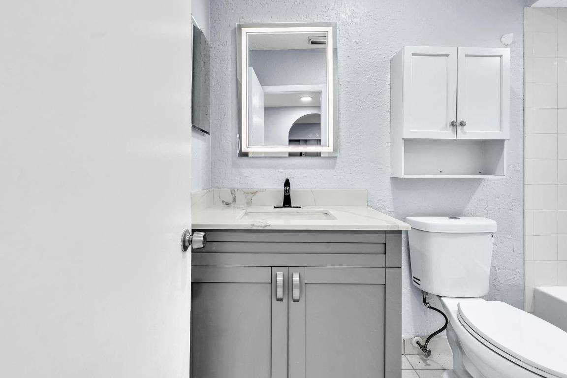 450 NW 20th Street 312, Boca Raton Unit: 312